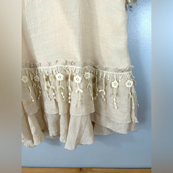 Elegant Cream Lace Trim Women's Dress Size Small - Picture 4 of 11